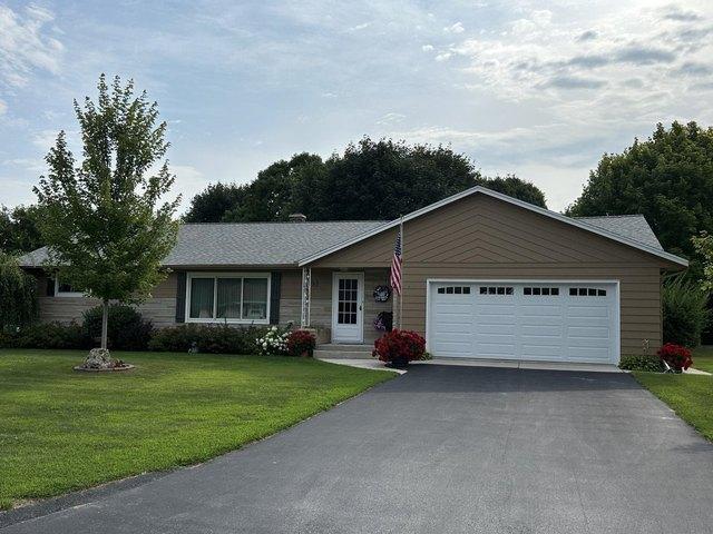 House for sale in Saint Nazianz, Wisconsin