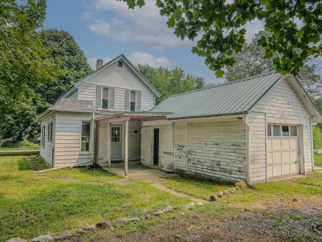 House for sale in Middlebury, Indiana