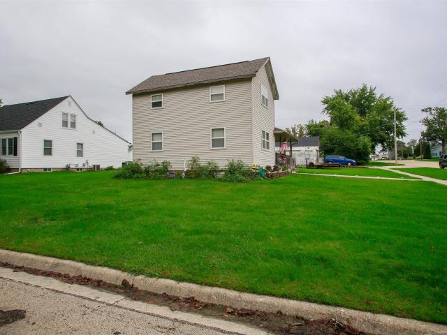House for sale in Lena, Stephenson County