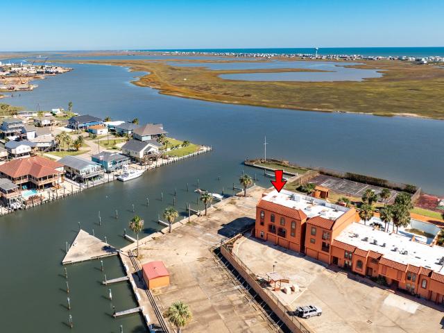Townhouse for sale in Freeport, Texas