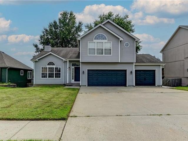 House for sale in Smithville, Missouri