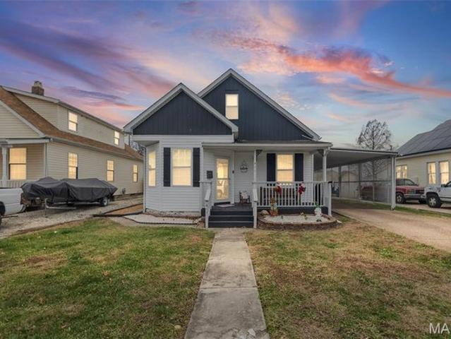 House for sale in Dupo, Illinois