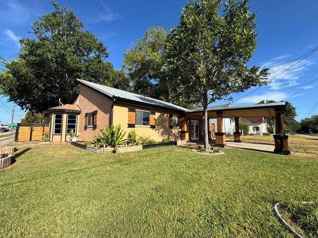 House for sale in Dewitt, Texas