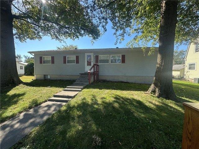 House for sale in Orrick, Ray County