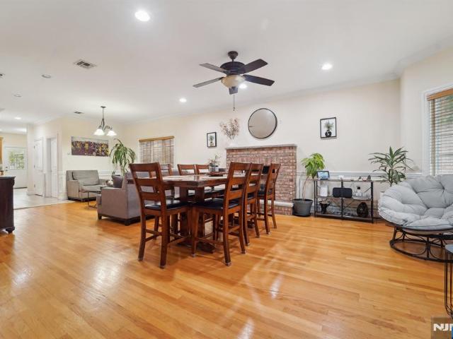 Townhouse for sale in Cliffside Park