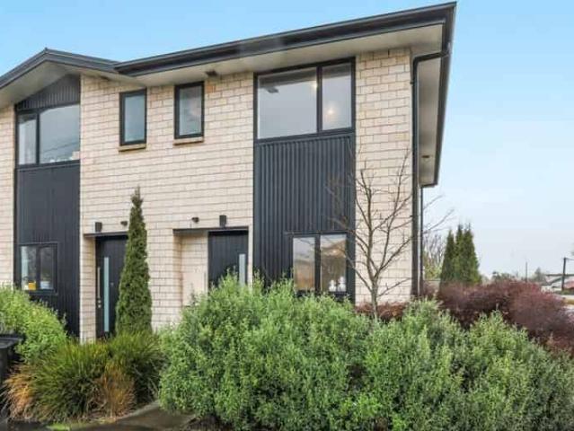 House for rent in Heathcote, Canterbury