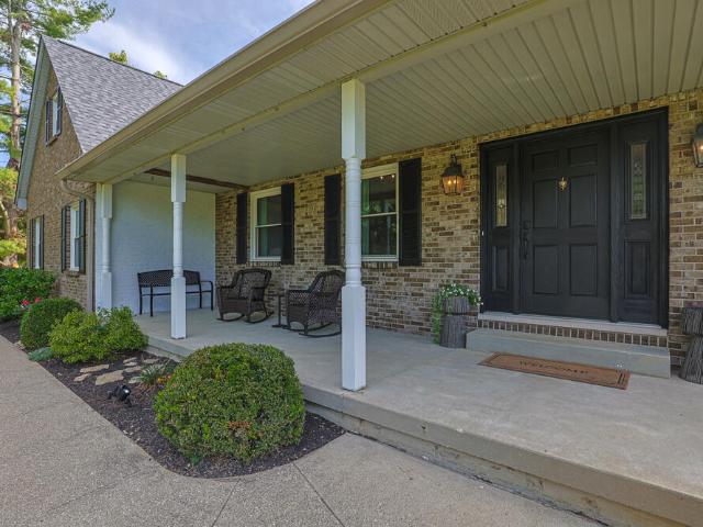 House for sale in Burlington, Boone County