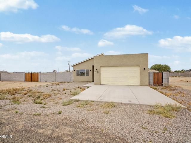 House for sale in Eloy, Pinal County