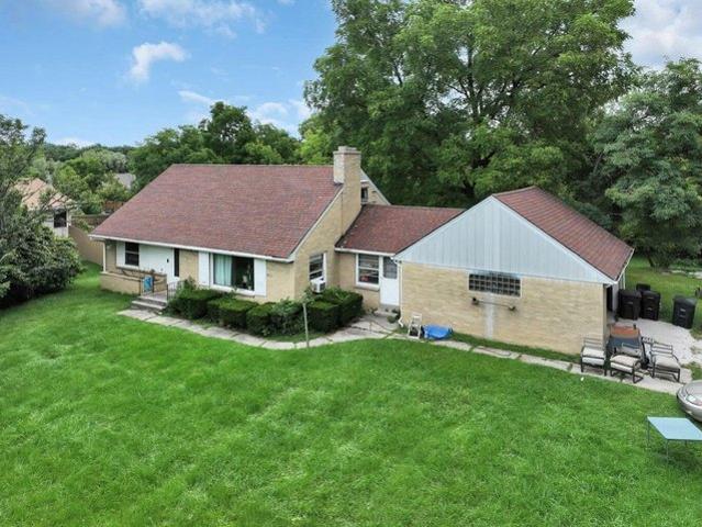 House for sale in Greenfield Park, Wisconsin