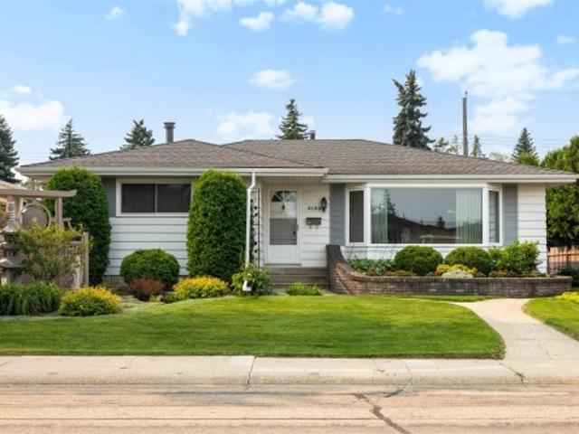 House for sale in Wedgewood, Alberta