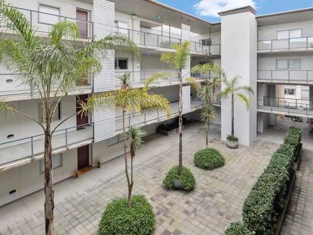 Apartment for rent in Mechanics Bay, Auckland