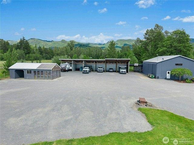 House for sale in Enumclaw, Washington