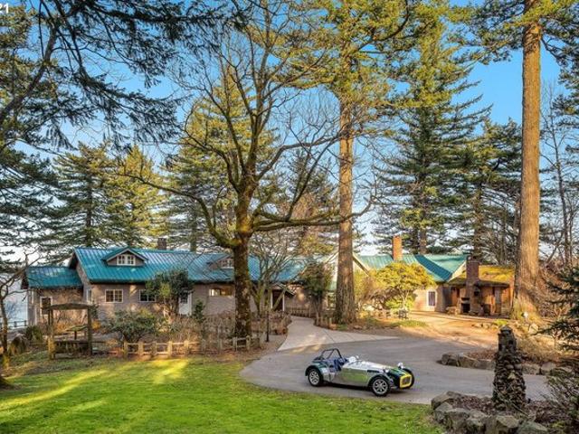 House for sale in Oregonia
