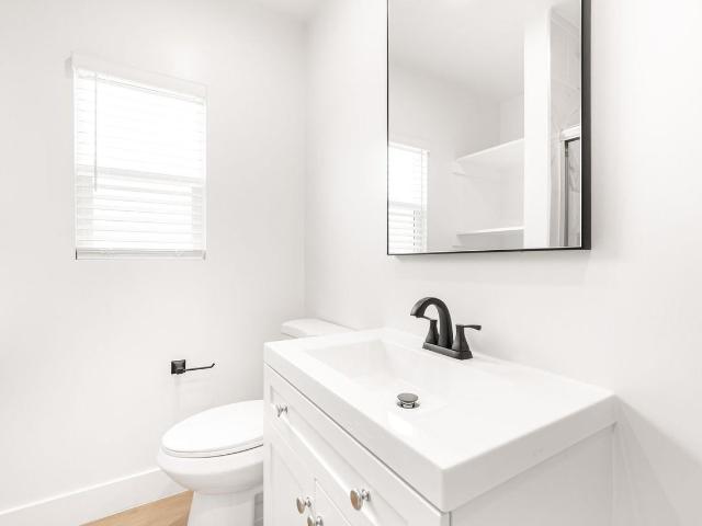 Apartment for rent in Canoga Park, California