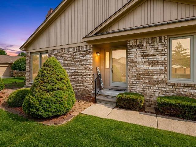 Condo for sale in Clinton Township, Michigan