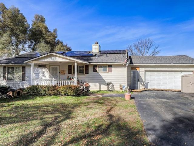House for sale in Oakhurst, California