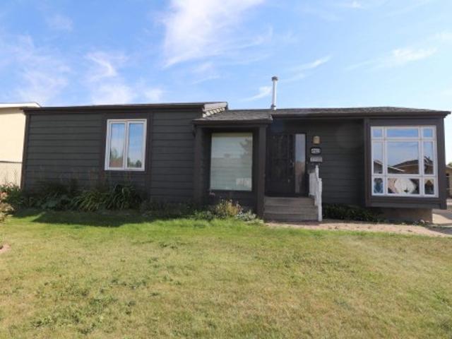 House for sale in Wedgewood, Alberta