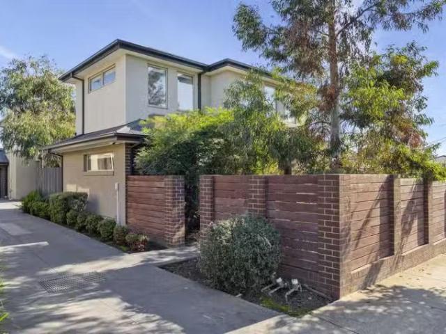 Condo for rent in Box Hill