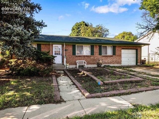 House for sale in Colorado Springs, El Paso County