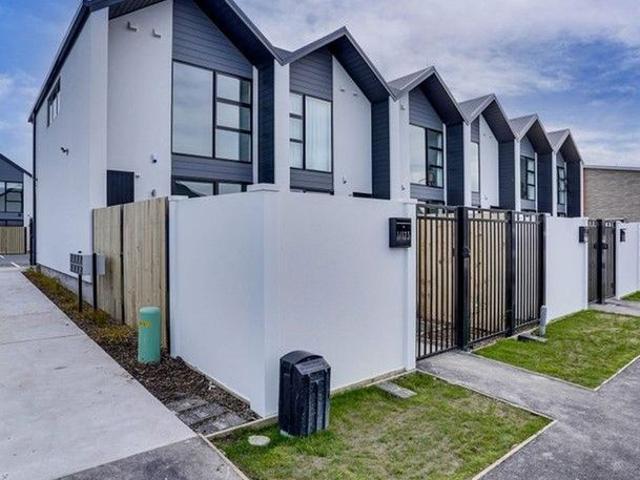 House for rent in Saint Albans, Canterbury