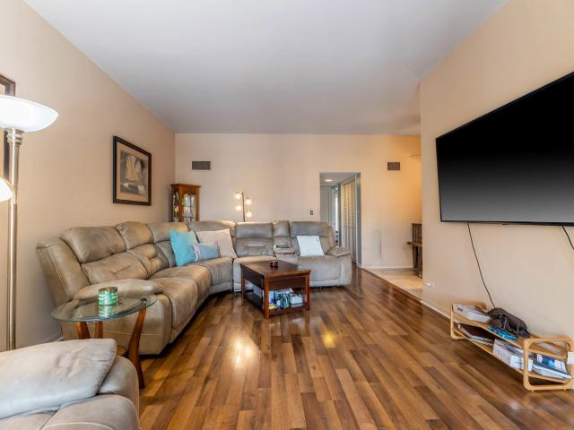 Condo for sale in Oak Lawn, Illinois