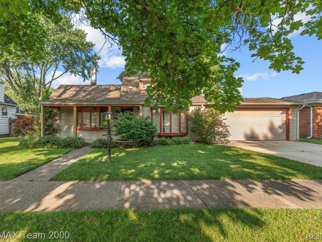 House for sale in Dearborn Heights