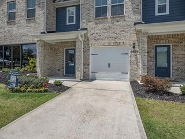 Townhouse for sale in Oakwood, Georgia