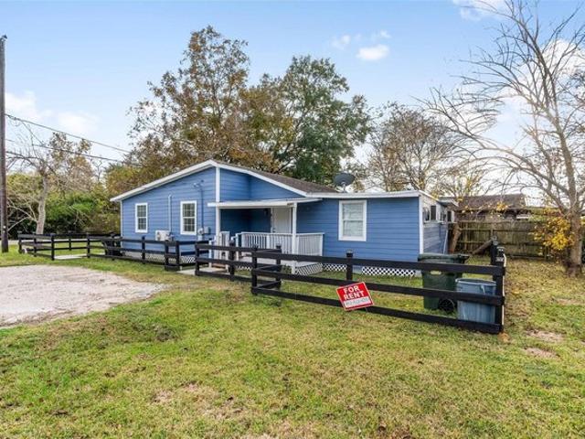 House for sale in Bacliff, Texas