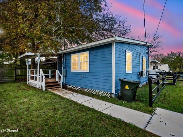 House for sale in Bacliff, Galveston County