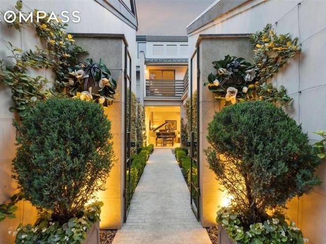 Townhouse for sale in Dallas