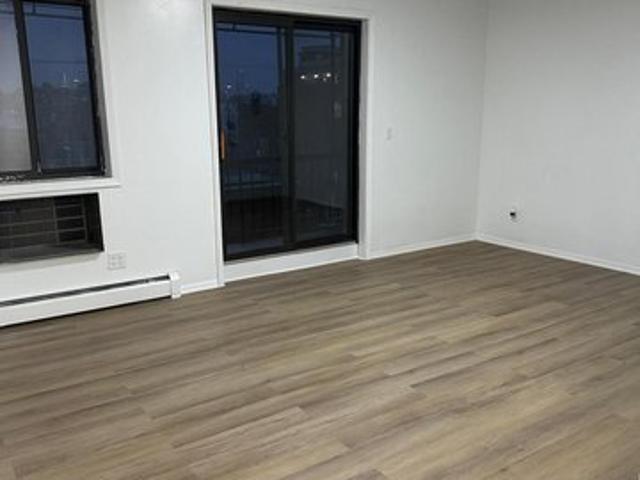Condo for sale in Queens, Arverne