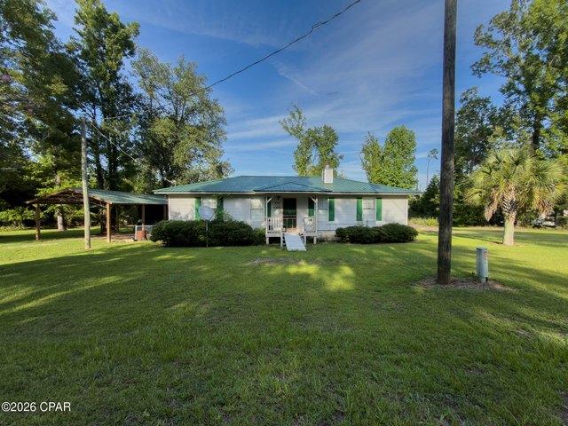 House for sale in Sneads, Florida