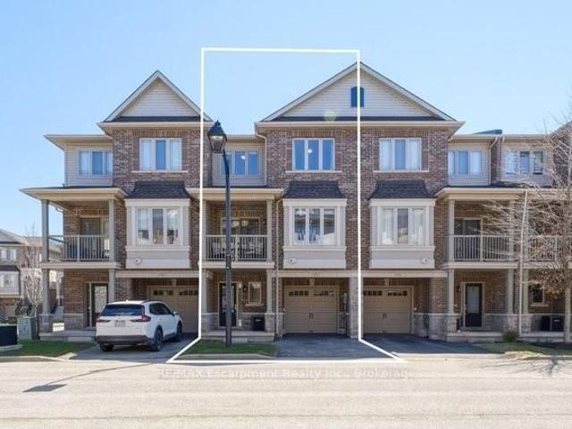Townhouse for sale in Woburn, Ontario