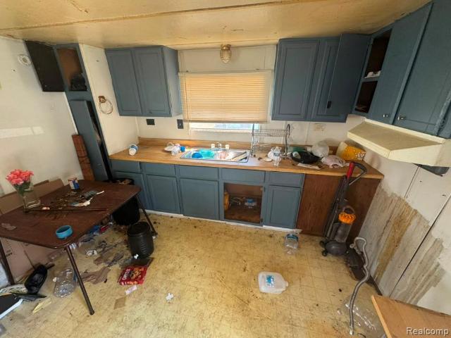 House for sale in Dearborn Heights, Michigan