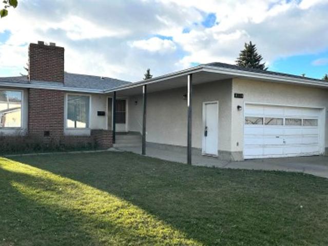 House for sale in Wedgewood, Alberta
