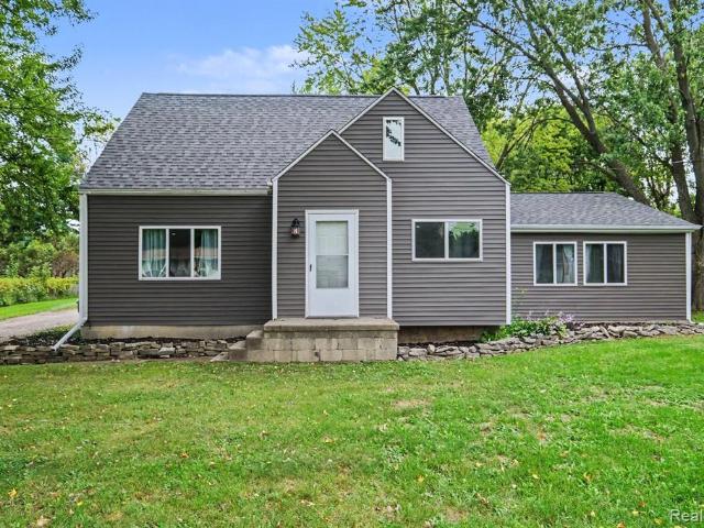 House for sale in Flint, Genesee County