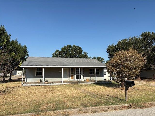 House for sale in Nocona, Texas