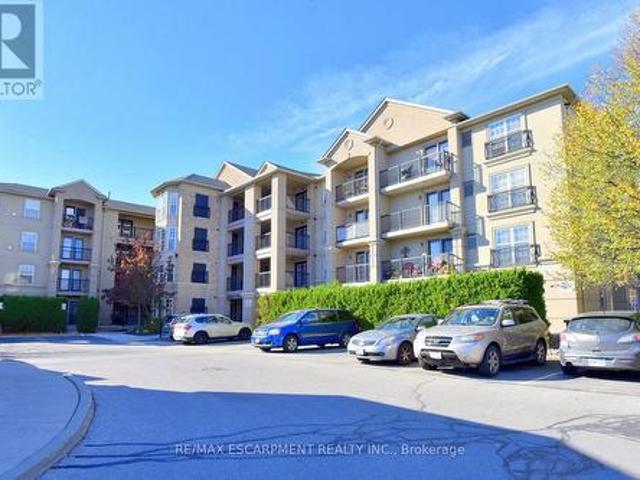 Condo for sale in Burlington, Golden Horseshoe