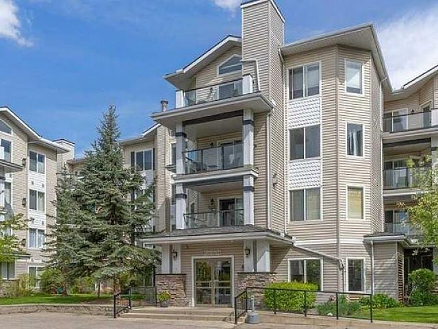 Condo for sale in Northwest, Alberta