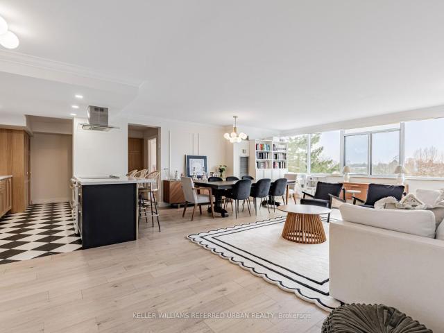 Condo for sale in Toronto, Golden Horseshoe