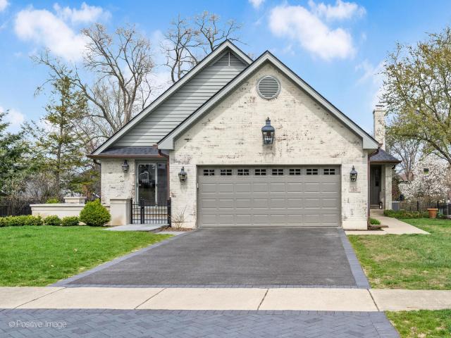 House for sale in Downers Grove, Illinois