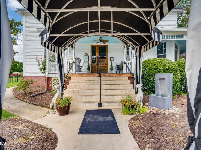 Commercial for sale in Tennessee