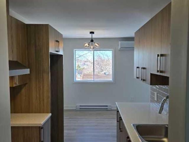 Apartment for rent in Pierre-de Saurel, Quebec
