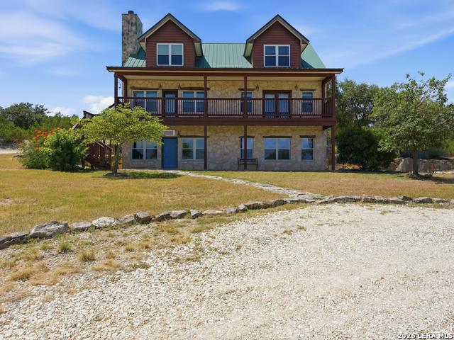House for sale in Pipe Creek, Texas
