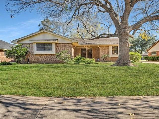 House for sale in Lake Jackson, Brazoria County