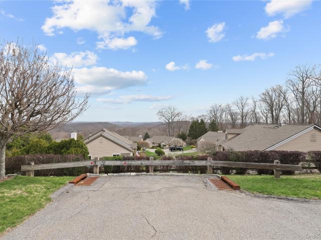 Condo for sale in Amawalk, New York