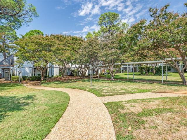 Townhouse for sale in Denton, Texas