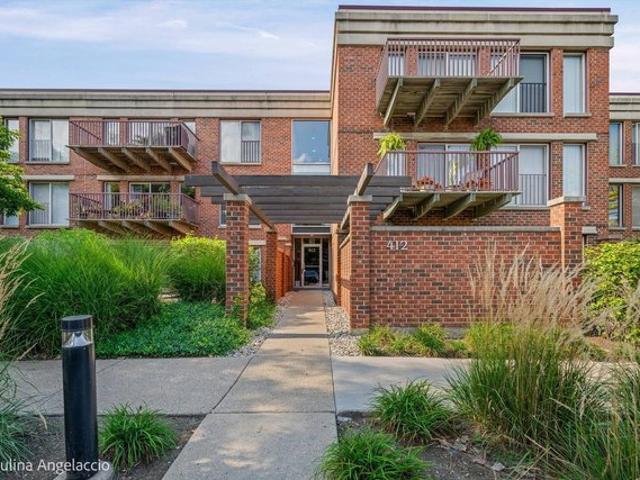 Condo for sale in Deerfield, Illinois