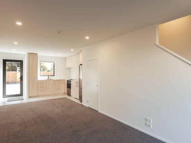 Townhouse for rent in Heathcote, Canterbury