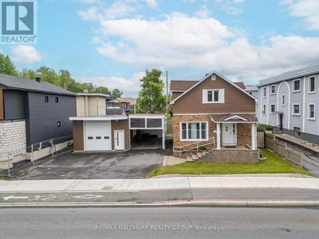 Commercial for sale in Ottawa
